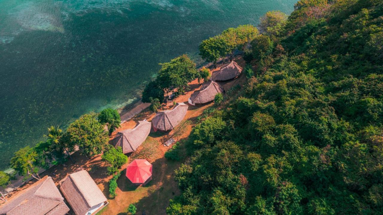 Khabita Beach Resort Lembar  Екстер'єр фото