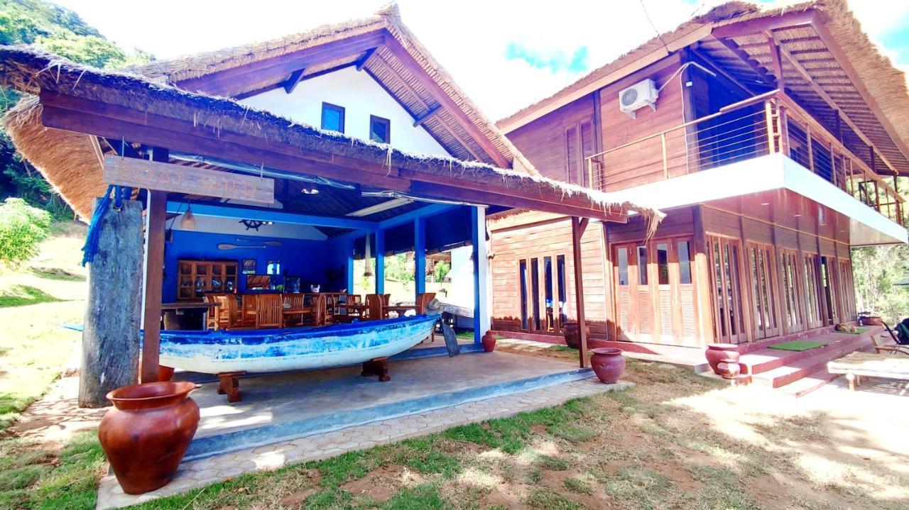 Khabita Beach Resort Lembar  Екстер'єр фото