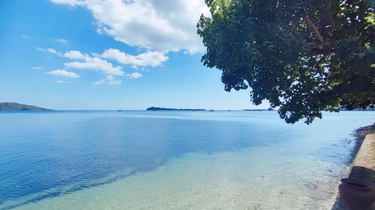 Khabita Beach Resort Lembar  Екстер'єр фото