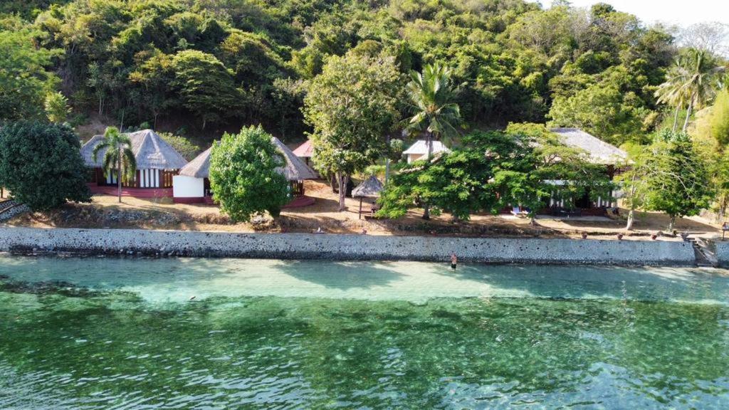 Khabita Beach Resort Lembar  Екстер'єр фото